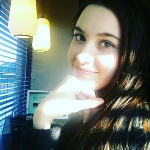 Meet your Posher, Lucy